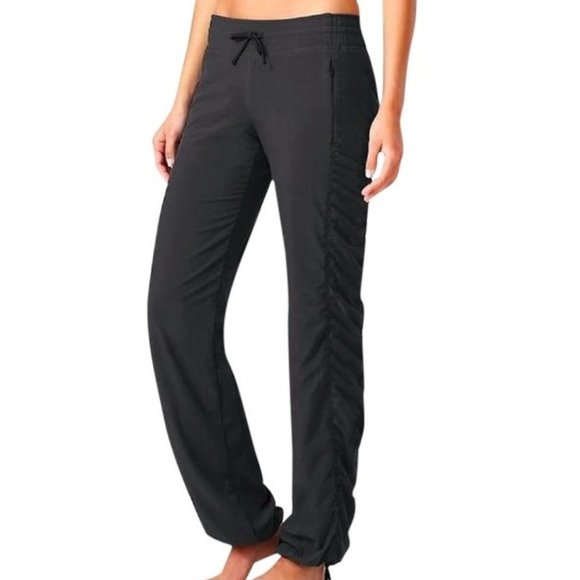 Athleta Unlined La Viva Pants Black sz 4T Tall EUC - Picture 1 of 3